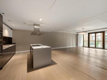 3 bedroom flat for sale