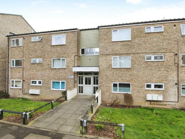 3 bedroom flat for sale