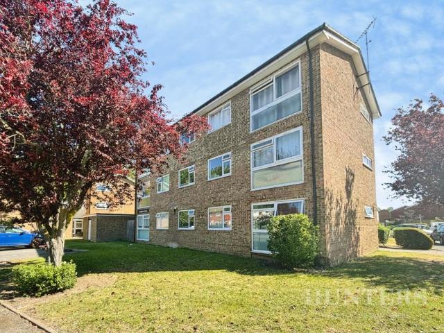 3 bedroom flat for sale