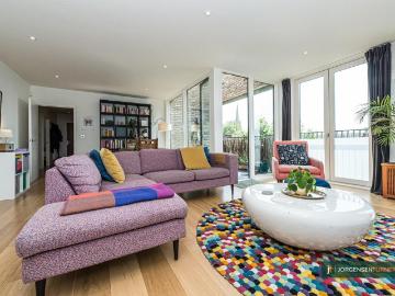3 bedroom flat for sale