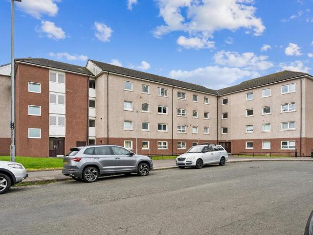 3 bedroom flat for sale