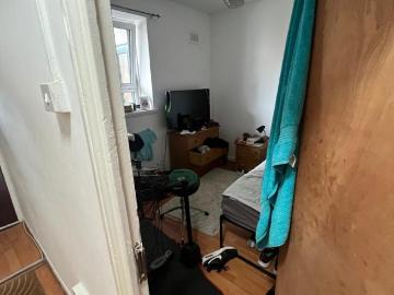 3 bedroom flat for sale