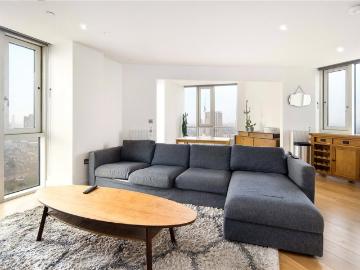 3 bedroom flat for sale