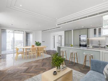 Wendell Park, London, Greater London - Balcony