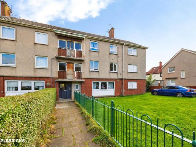 3 bedroom flat for sale