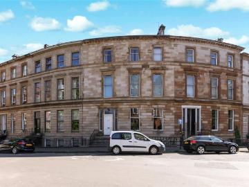 3 bedroom flat for sale