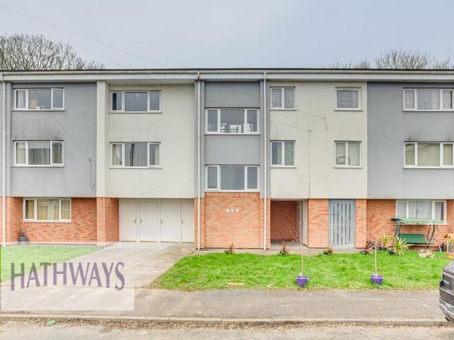 3 bedroom flat for sale