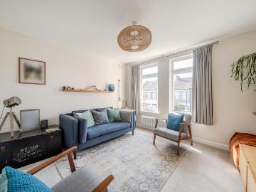 Wandle Park, London, Greater London - Equipped kitchen