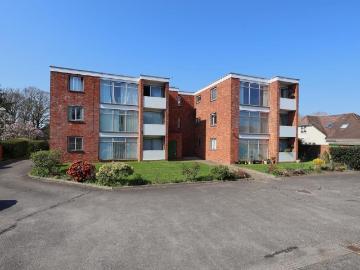 Langstone Havant, PO9, Forestside, Waterlooville, Hampshire county, South East England
