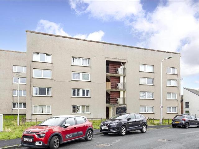 3 bedroom flat for sale