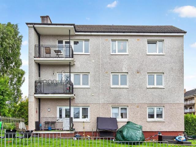 3 bedroom flat for sale
