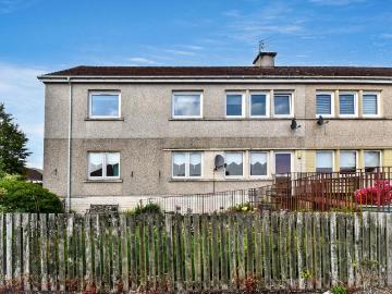 3 bedroom flat for sale