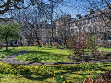Edinburgh, Shetland - Garden, Fireplace