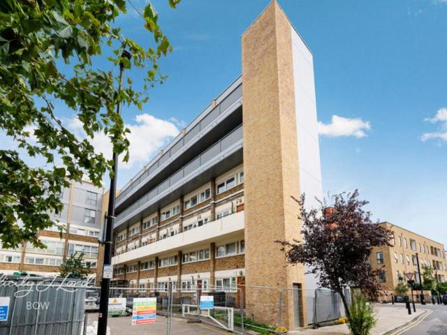 3 bedroom flat for sale