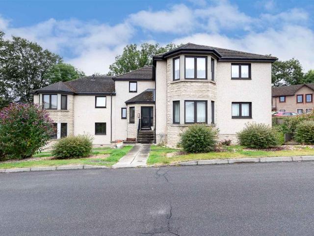 3 bedroom flat for sale