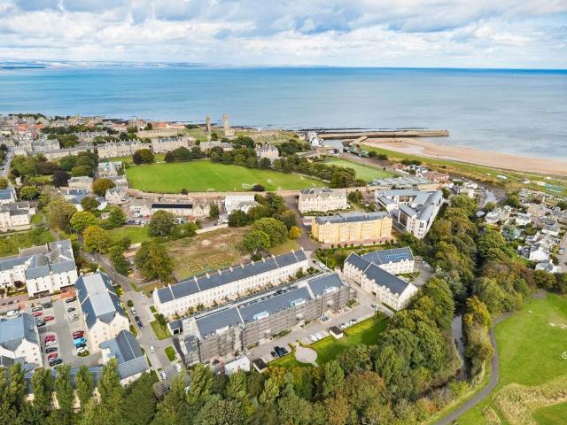 3 bedroom flat for sale