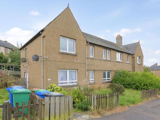 3 bedroom flat for sale
