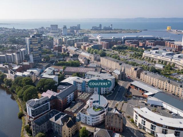 3 bedroom flat for sale