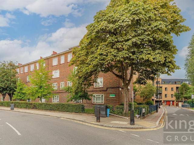 3 bedroom flat for sale
