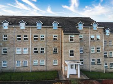 3 bedroom flat for sale