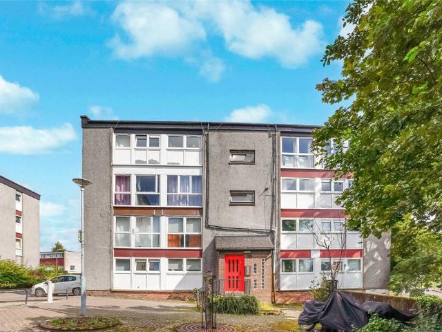 3 bedroom flat for sale