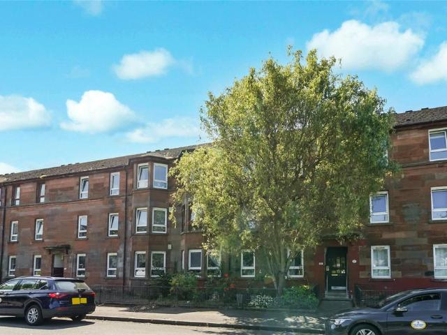 3 bedroom flat for sale