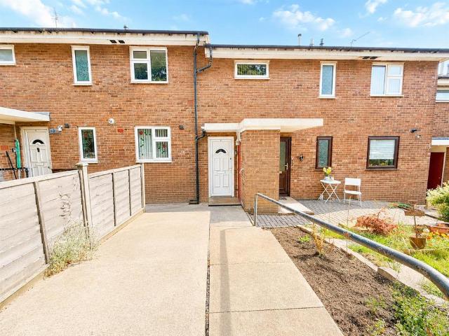 3 bedroom flat for sale