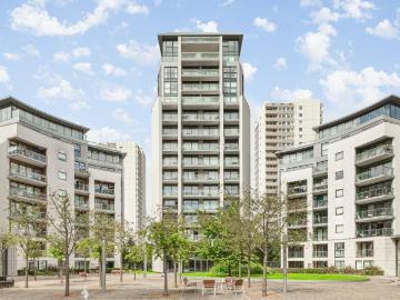 3 bedroom flat for sale