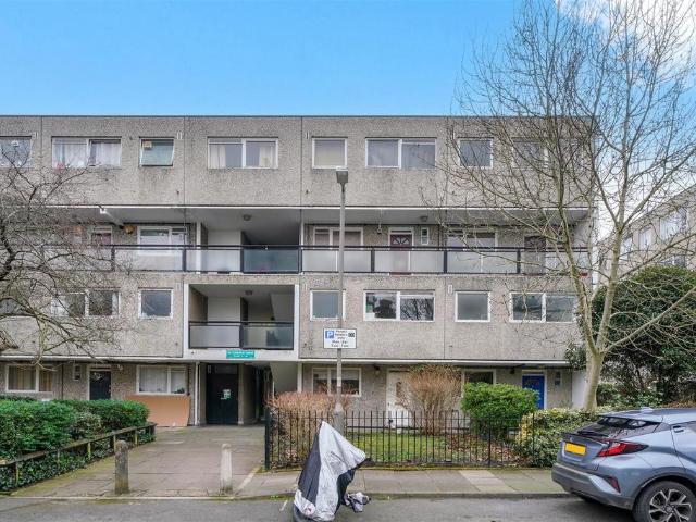 3 bedroom flat for sale