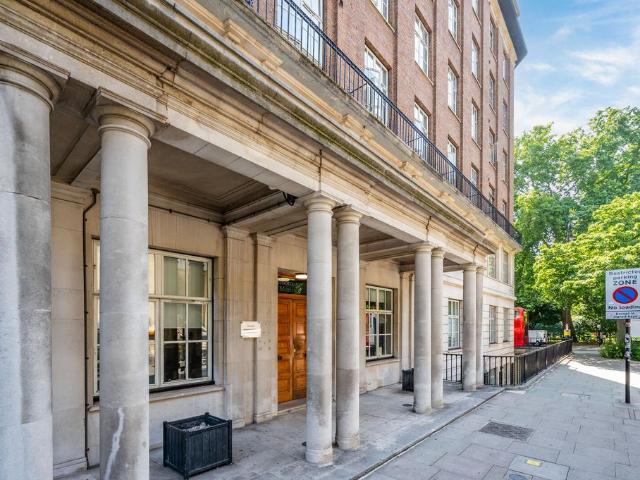 3 bedroom flat for sale