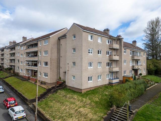 3 bedroom flat for sale