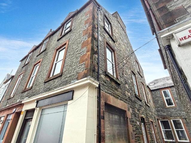 3 bedroom flat for sale