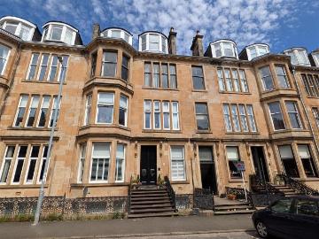 3 bedroom flat for sale