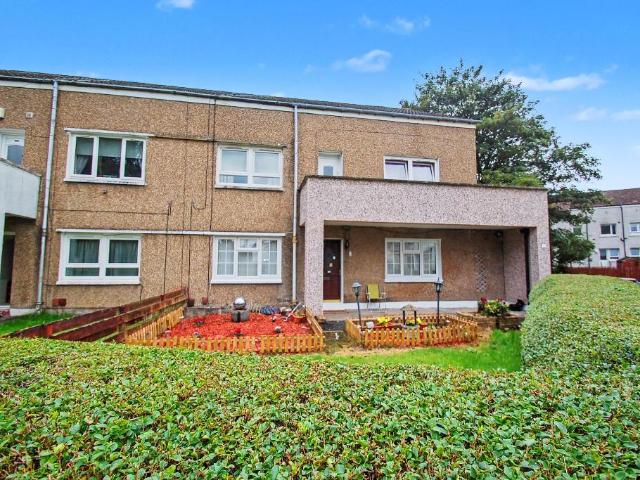 3 bedroom flat for sale