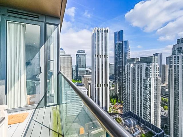 3 bedroom flat for sale