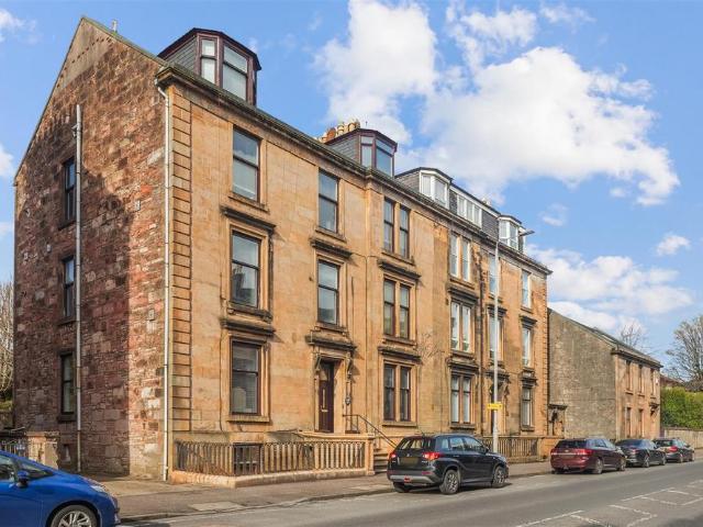 3 bedroom flat for sale