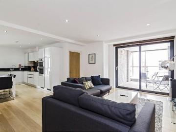 3 bedroom flat for sale