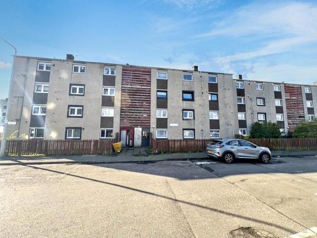 3 bedroom flat for sale