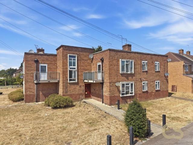 3 bedroom flat for sale