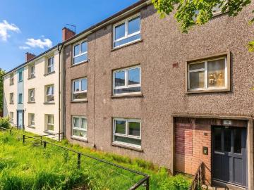 3 bedroom flat for sale