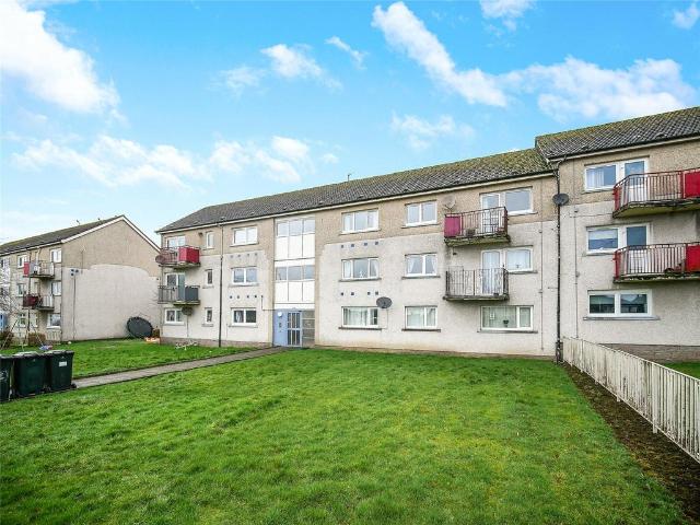 3 bedroom flat for sale