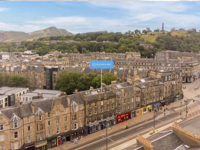 3 bedroom flat for sale