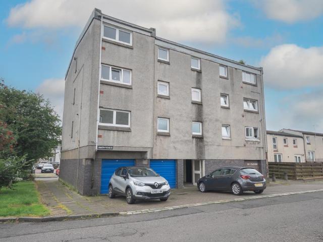 3 bedroom flat for sale