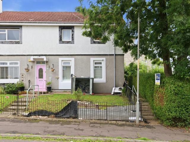3 bedroom flat for sale