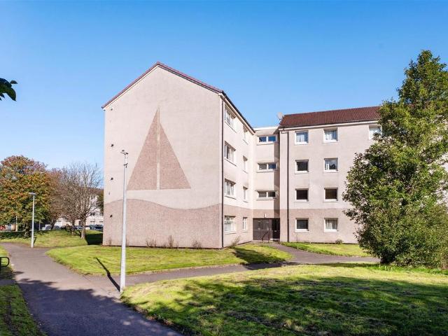 3 bedroom flat for sale