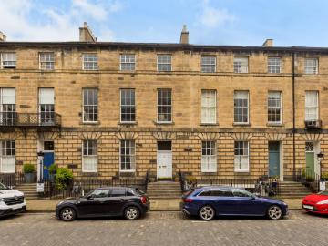 Edinburgh, Shetland - Garden, Fireplace