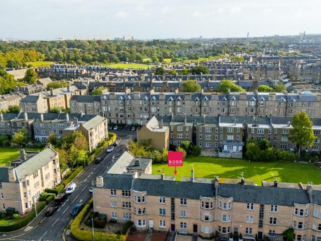 3 bedroom flat for sale