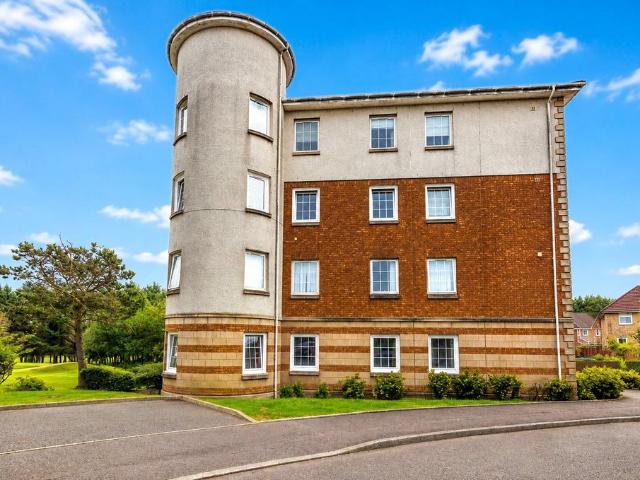 3 bedroom flat for sale