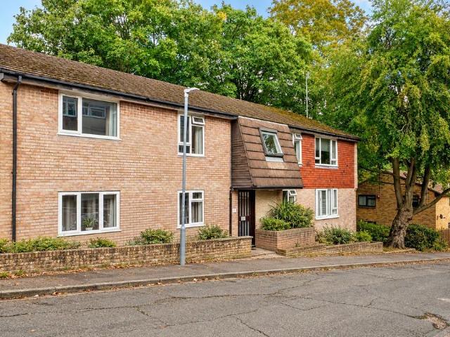 3 bedroom flat for sale