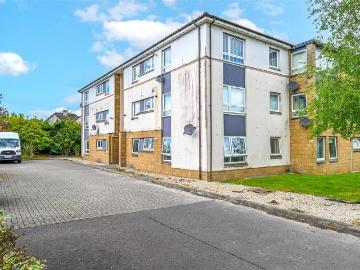 3 bedroom flat for sale